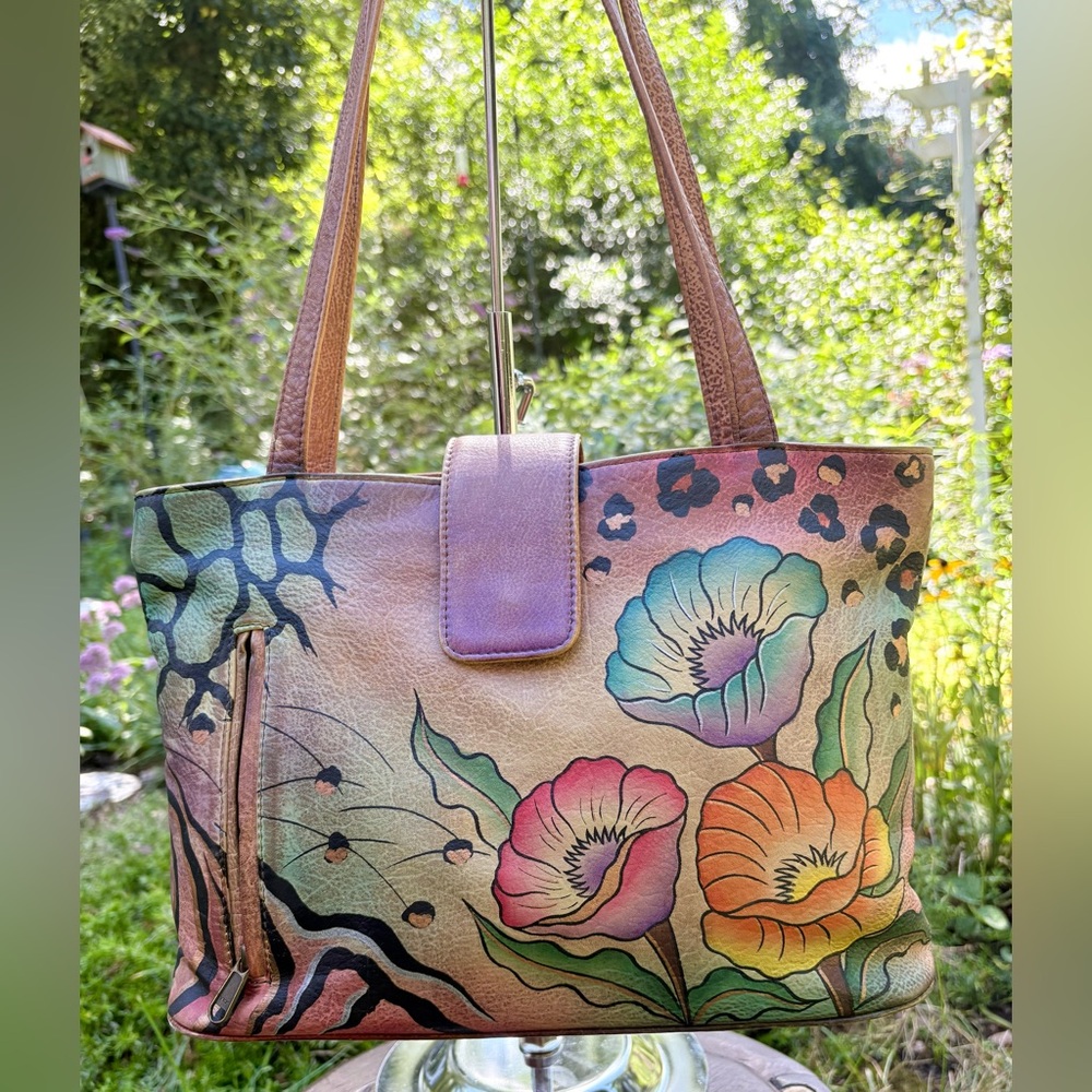 ANUSCHKA fantastic Shoulder Bag